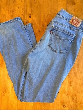 Levi's Classic Light Blue Denim Jeans